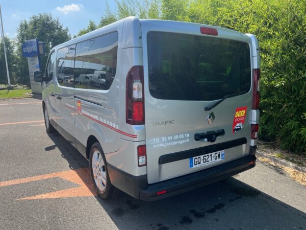 Fourgon Renault Trafic d'OGER Location.